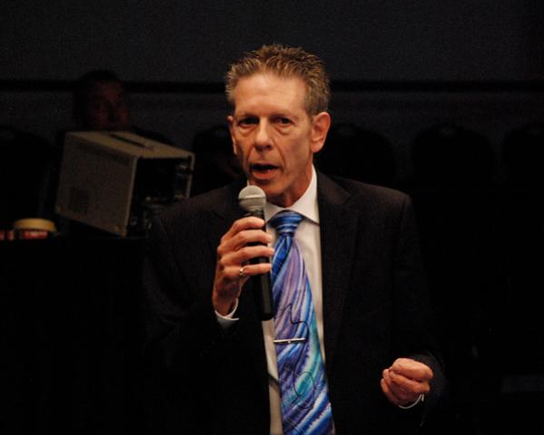 Ken directing the players' meeting