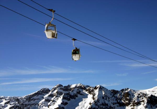 les deux alp gondola