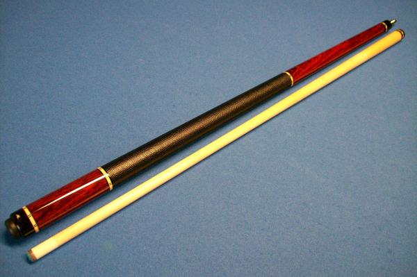 Nice leater wrap with an almost invisible seam.