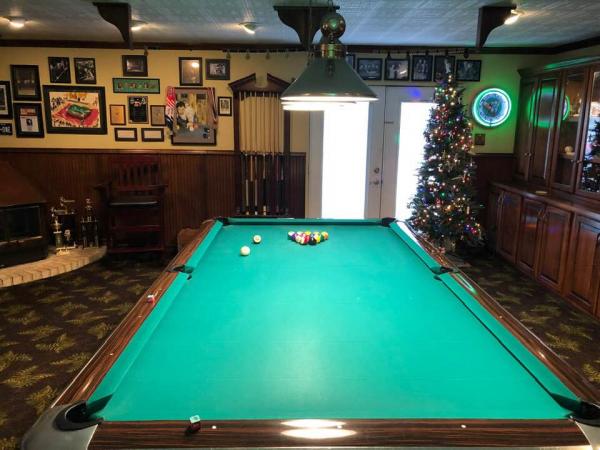 Pool room2