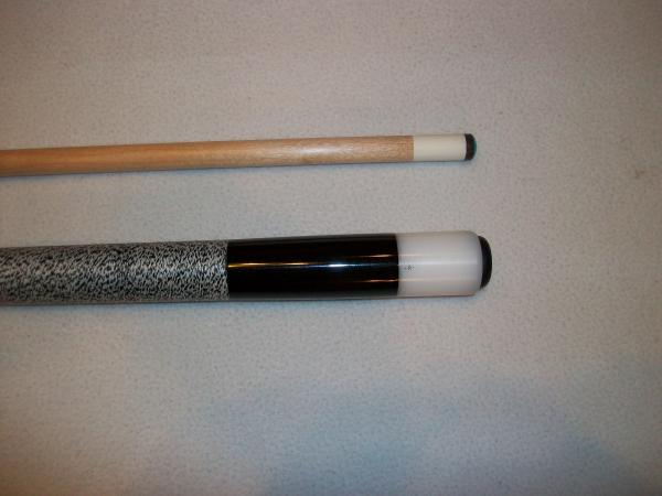Rahz 3
This is my Jerry Rauenzahn Cue.
As soon as I'm done with my Pul Rum Proj, I'm going to  special order a new 1.