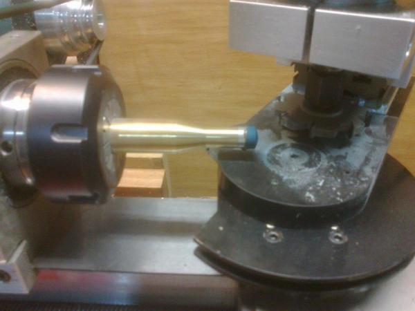 Set up tip on mandre, Tip radius and diameter stop have already been set on a set up piece.