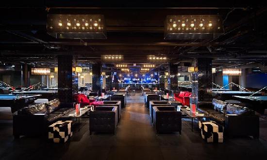 slate restaurant bar