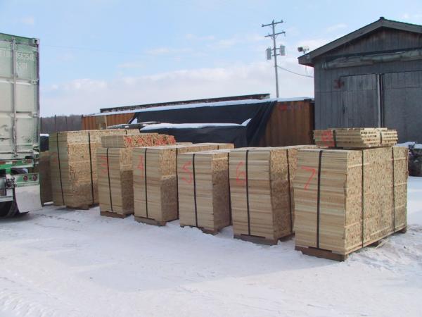 SMALL EXPORT SHIPMENT OF HARD MAPLE SHAFT SQUARES