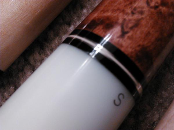 very small bubble under finish at ring