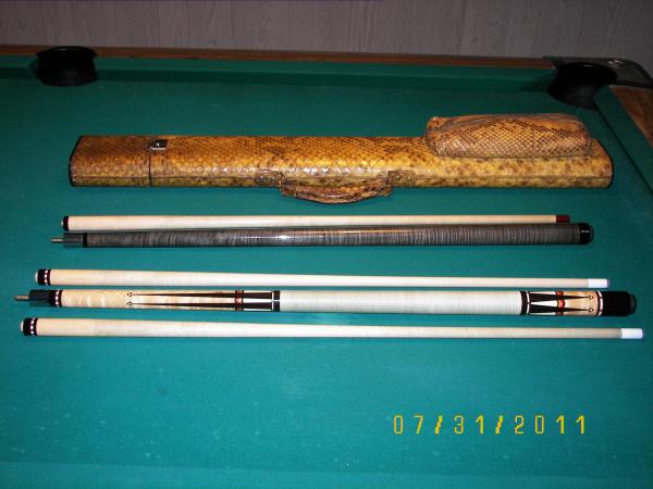 Whats in the case:
Jacoby Jump/Break
Phillippi (Gina Tribute)
It's George 2x4 python